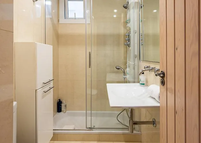 Charming 2br In Trendy Gracia *