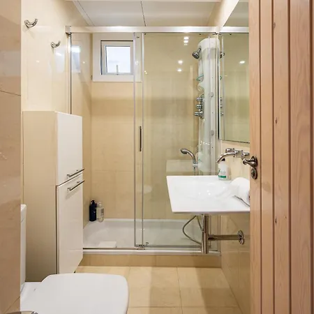 Charming 2br In Trendy Gracia